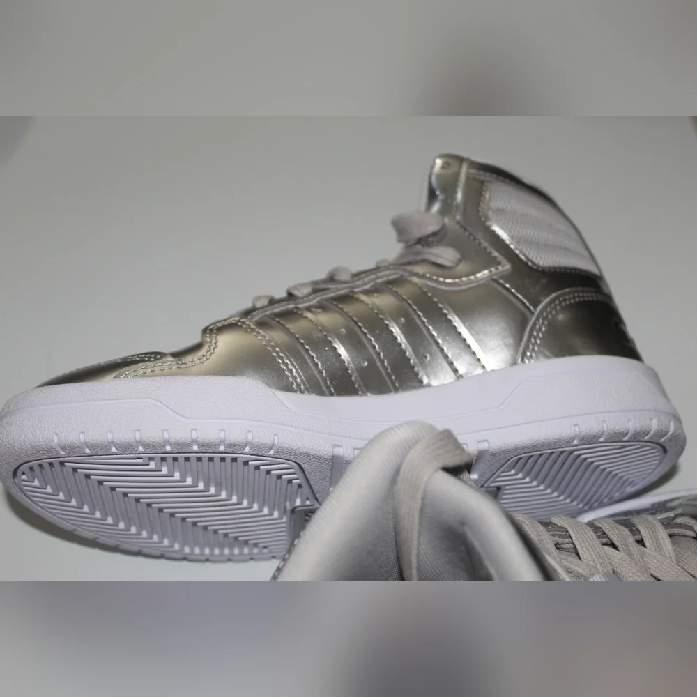 โจ๐โจ NWOB ADIDAS Entrap Mid Silver Metallic - Picture 5 of 16
